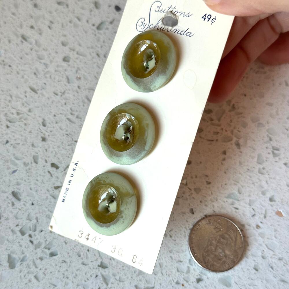3 NEW on card Vintage 40s Green Buttons By Schwanda Round 2 Hole Flat